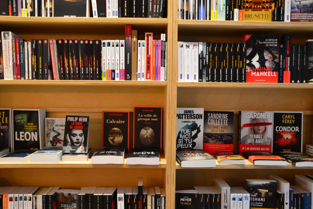 Librairie Comme une Orange 46 Rue Bayen 75017 Paris livres polars ©Petitscommerces.fr petit commerce petits commerces 8
