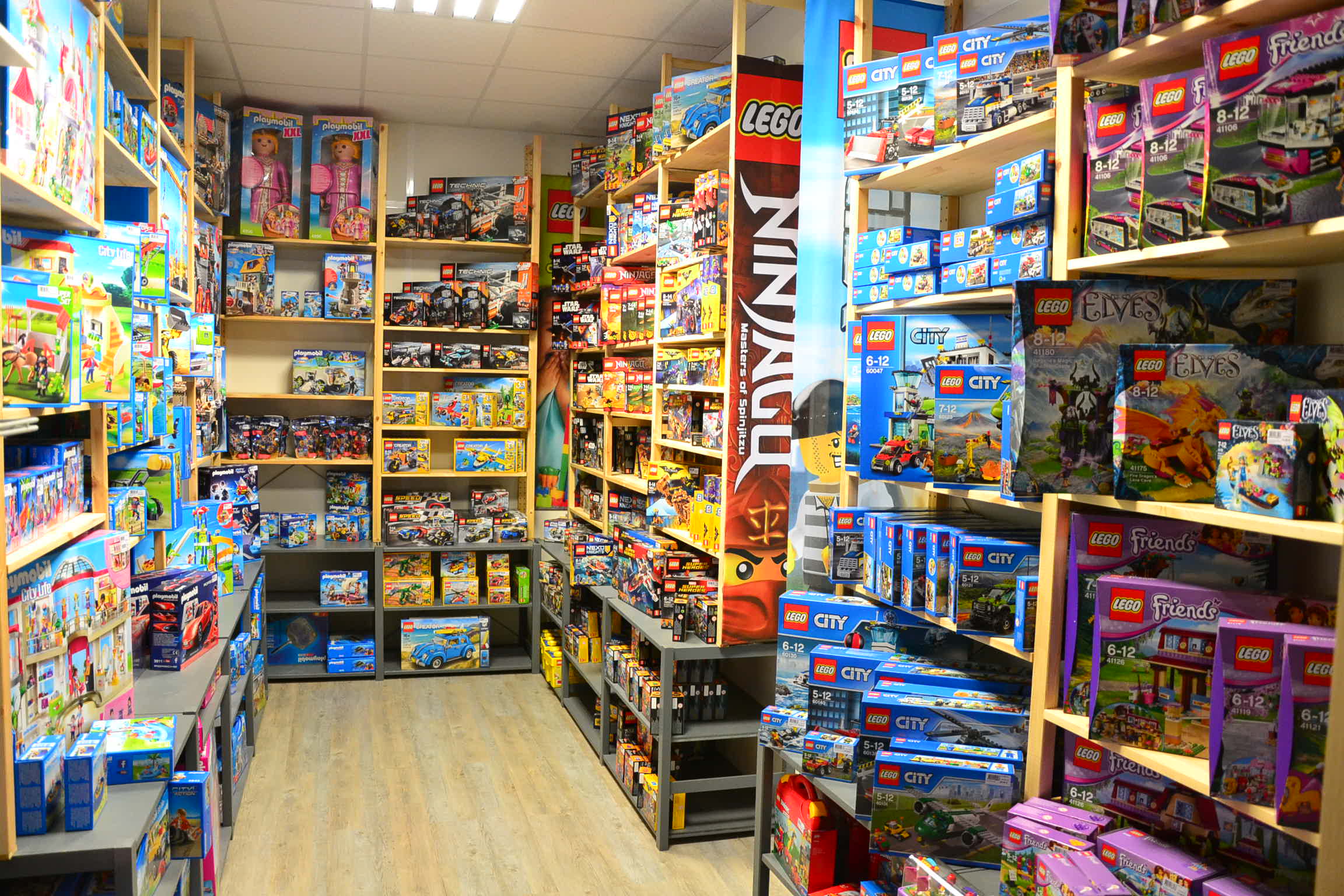 magasins jouets nimes
