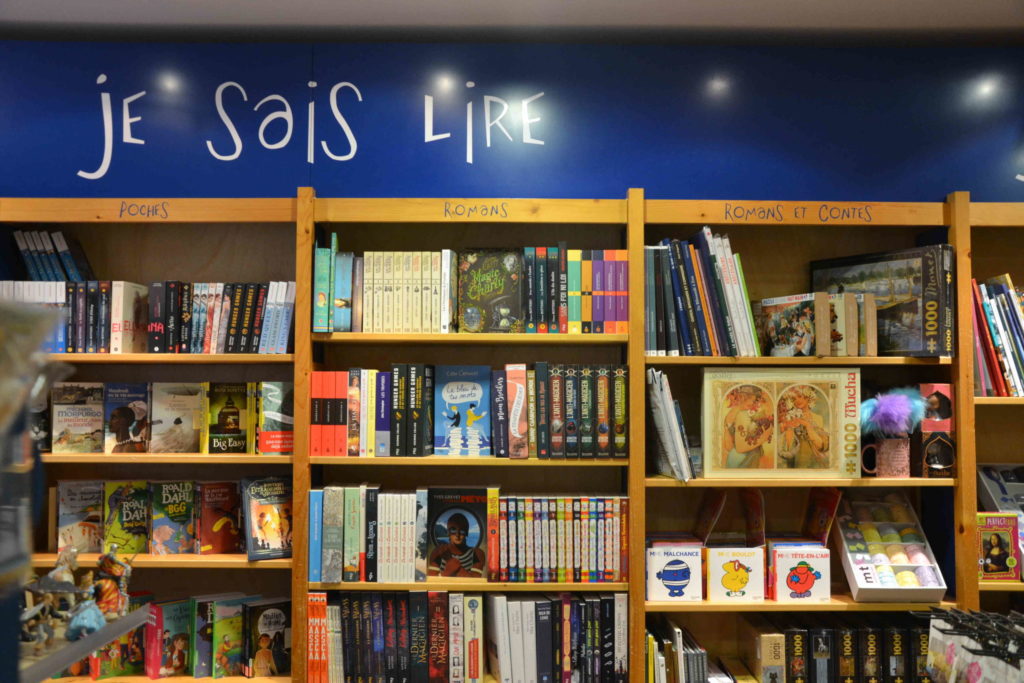 La-librairie-des-enfants Paris 17 romanslivre-BD-mangas-jeux-scaled.jpg