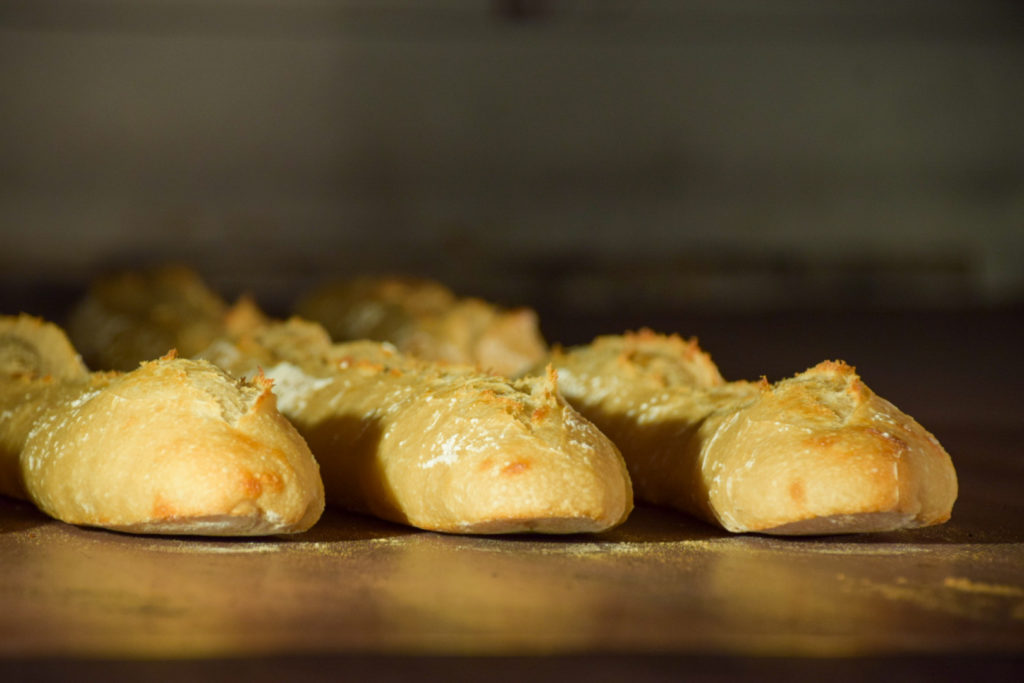 Boulangerie-Piot-Mitry-Mory-baguettes-Tradition-dans-le-four