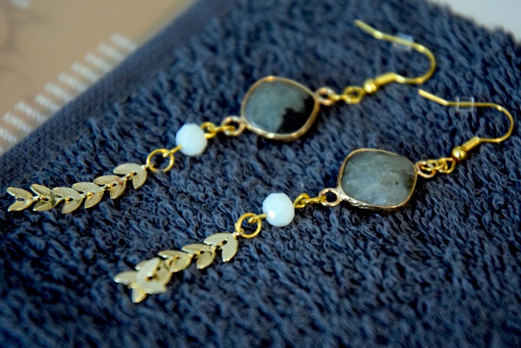 Perles-et-colibris-creatrice-de-bijoux-Mitry-Mory-boucles-d-oreilles-fantaisie