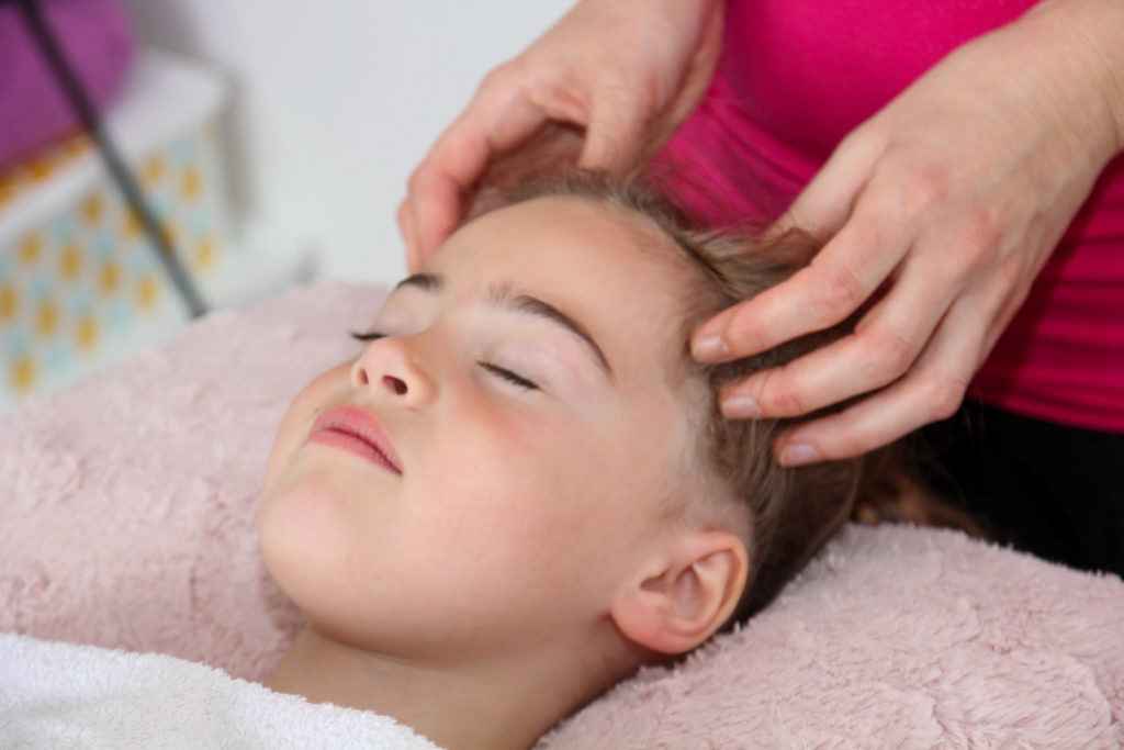 Alice-Andry-Massages-Beynes-Alice-realise-des-massages-adaptes-aux-adultes-comme-aux-enfants